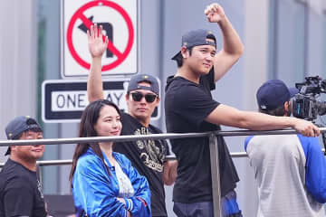 美人レポーターが捉えた大谷＆真美子夫妻　バス上で貴重な光景…仲睦まじい様子