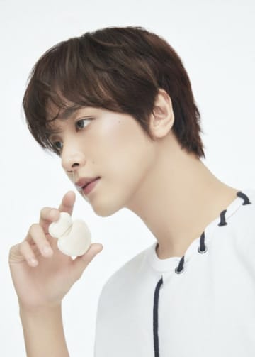 「NCT」ヘチャン、韓国コスメブランドの単独モデルに抜てき… 「ネーミング」と完璧な相乗効果