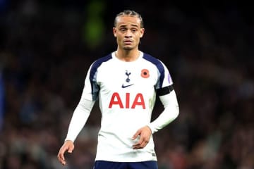 「100億円を費やした史上最悪の選手」「本当に酷い」元バルサの神童がまさか！“サッカー界最大の屈辱”にOBが痛烈批判「トップチームでプレーしたことがない選手のようだ」