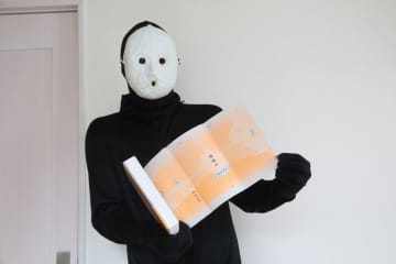 覆面ホラー作家・雨穴　小説「変な絵」が英書店チェーンの年間ベストブック賞にノミネート