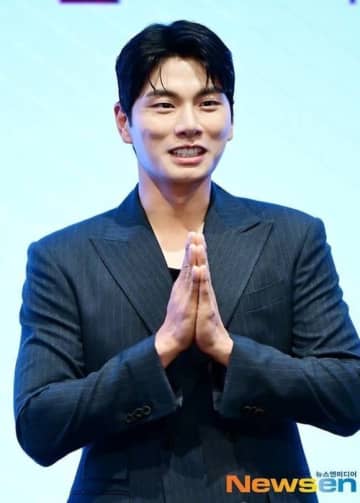 イ・イギョン、私生活に関する噂に法的対応「名誉を守るため最善を尽くす」