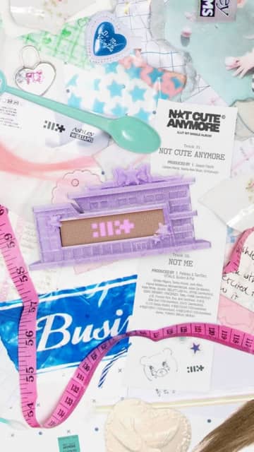 ILLIT、1stSG『NOT CUTE ANYMORE』トラックモーション公開！クレジットにはユナ・ミンジュ・モカの名前も