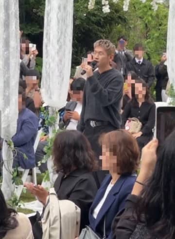 交際相手の妹の結婚式に出席して歌を披露　Red Velvet・ジョイと4歳年上歌手の恋愛は順調そのもの