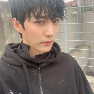 レシートに女性の名前？違法な“夜の店”通い疑惑の韓国俳優、事務所が全作品からの降板を発表