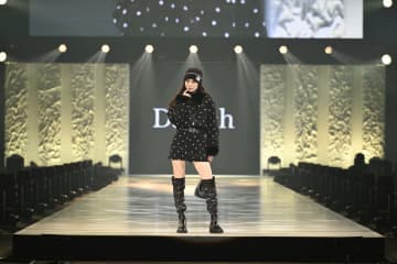 なごみ、ブーツ＆ミニスカで圧巻スタイル　冬のフェミニンカジュアルな装いで魅了【サツコレ2025AW】