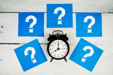 NHKの契約者であった父が先日亡くなりました。家にはそのまま母が住み続ける予定なのですが、NHKは解約できますか？