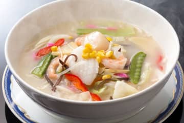 料理研究家ゆかり『ちゃんぽん風にゅうめん』の作り方を公開！『栄養満点＆あったかレシピ』で”免疫回復”にも大活躍…主婦からも絶賛の声「肉も入って栄養満点」「身体も温まりそう」