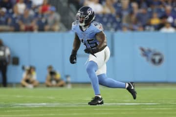 レイブンズが条件付き2026年ドラフト5巡目指名権と引き換えにタイタンズからLBジョーンズを獲得