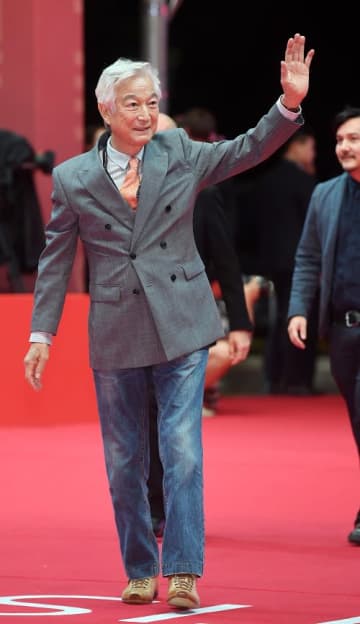 亡くなる1カ月前にも映画祭のレッドカーペットに立ち“最後まで俳優”の意志を見せた韓国の国民的俳優、7周忌
