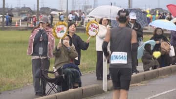 第10回富山マラソン、過去最多1万4856人が参加！ 「応援が最高で熱い」節目の大会を記念したイベントも　雨にも負けず熱気あふれる