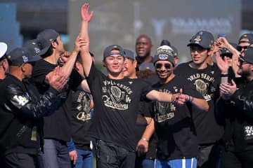 ド軍レジェンドが山本由伸に示した粋な敬意　Vセレモニー時の服装が話題「偉大さは継承される」