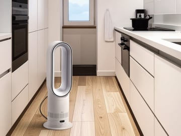 ダイソンの小さくなったヒーター　夏は羽根のない扇風機に