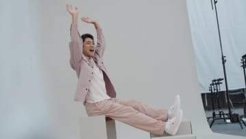 小泉孝太郎が 新TVCM で体を張って表現！