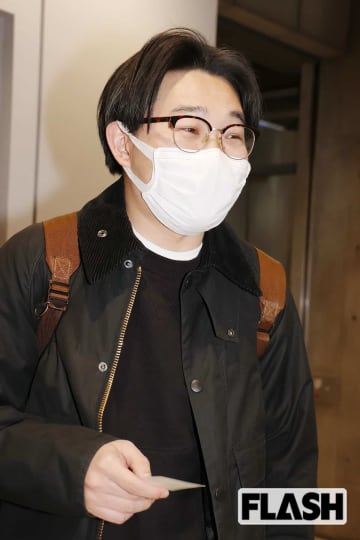 オズワルド伊藤　蛙亭イワクラとの破局を発表…本誌が見ていたラブラブデート現場