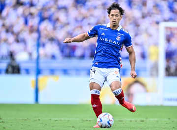 元JリーグMVPが｢代表に選ばれていいレベルだよ｣とイングランドで躍動！ 岩田智輝の右SBながら1得点1アシストのMOTMプレーハイライトに｢SBとして生きていくのは全然あり｣