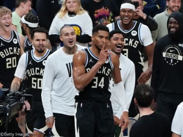 ターナーの古巣凱旋試合で決勝弾を沈めたヤニス「彼は素晴らしい人間で、最高の競争相手」