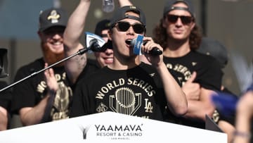 山本由伸のスピーチはスペイン語・英語・日本語のぜいたく3言語「ドジャースが大好きだし、ロサンゼルスが大好き」