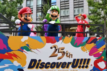 御堂筋ランウェイでUSJ25周年がキックオフ　歴代アニバーサリーソングでパレード
