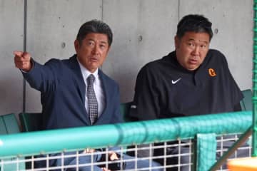 【巨人】石井琢朗氏　二軍の新スローガンは〝強人軍〟「殻を破る選手の育成を」