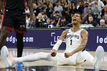 キャリア同時点の「レブロンより得点を取り、オラジュワンより多くのブロックを記録」。ウェンバンヤマの“怪物”ぶりを示す驚愕データ＜DUNKSHOOT＞