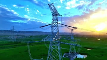 中国新疆の環タリム盆地送変電プロジェクト、全線で運用開始