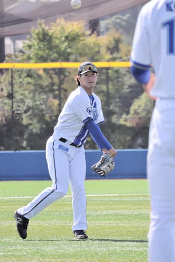 DeNA2年目の井上絢登、現状維持の900万円で更改　武田陸玖、小笠原蒼も現状維持