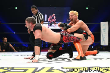 クリス・ブルックスがザック・セイバーJr.との親友対決でリベンジならず！「8年後にまたやりましょう」