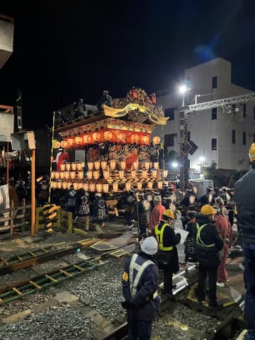 【秩父鉄道】秩父夜祭開催時に屋台通過のため行われる御花畑駅近くの架線を切り離す作業が間近で見られる！貴重なツアーを2年ぶり開催へ