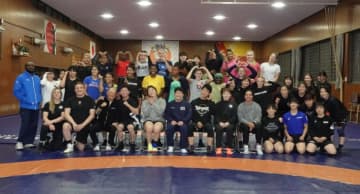 ＜レスリング＞高谷大地（自衛隊）樋口黎（ミキハウス）鏡優翔（サントリー）も参加…15ヶ国から21選手が参加して至学館大でUWW主催の世界合宿