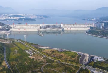 中国の三峡プロジェクト、全面完成から5年　発電量4千億キロワット時超