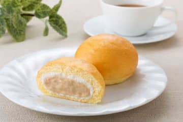 八天堂×ファミリーマートの新作！「とろけるくりーむパン ミルクティー」が登場♡