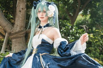【コスプレ】10代美女レイヤーの初々しいコスに心が洗われる！初音ミクの可憐で儚いドレス姿が可愛すぎた【写真9枚】