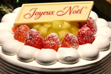 ３万円越え「究極」のクリスマスケーキが大阪のホテルに…なにがどう凄い？