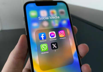 「若者のSNS離れ」は幻想？“発信離れ”と“非公開化”でネット行動が再編