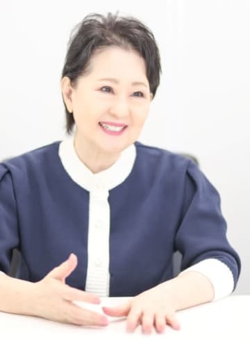 歌手・畑中葉子さんが故郷・八丈島の台風被害と復興支援ミニライブを語った