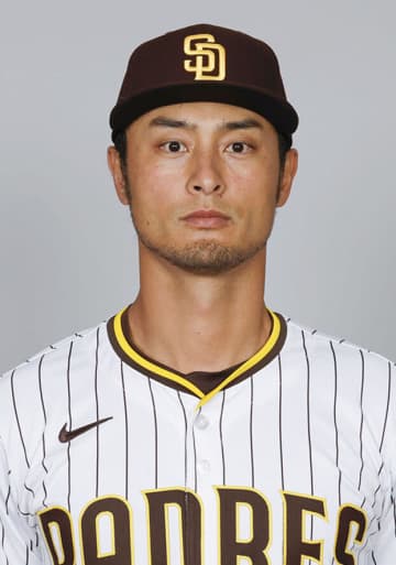 39歳ダルビッシュ右肘手術　来季全休、復帰は27年に