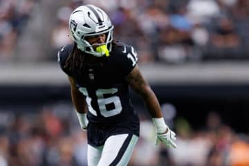 レイダースが2つのドラフト指名権と引き換えにWRマイヤースをジャガーズにトレード