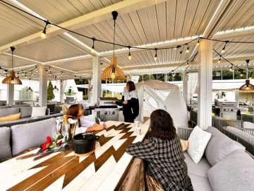 夏はもう古い！ANAクラウンプラザホテル成田で「コタツBBQ」開幕！伊勢海老鍋も楽しめる秋冬限定の贅沢アウトドア！