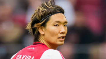 「彼はクオリティに溢れている、彼だけの問題ではない」28歳日本代表DF、オランダ名門で低調説も監督が理由を説明