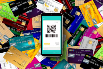 飲食店で「クレジットカード」を使ったら“5％上乗せ”された！“手数料の上乗せ”は「規約違反」だと思うのですが…。返金を求めることはできますか？