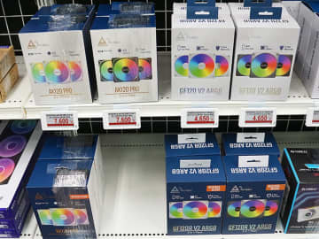 MONTECHの光るケースファンが複数入荷、リバースブレードモデルもあり