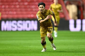 28歳日本人が「問題を引き起こした」　相手チーム錯乱…決勝弾演出に現地喝采「絶妙な連携」