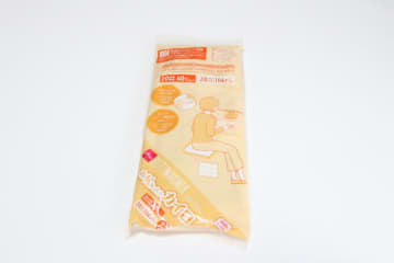 ダイソーさんデカすぎん！？と思ったら超便利！300円でも買い占めたい座布団みたいなカイロ