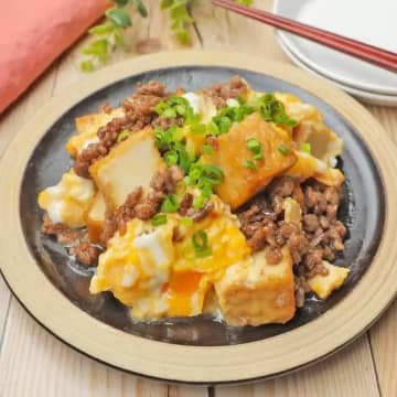 【厚揚げあったら迷わずコレ♡】「ご飯やお酒にめっちゃ合う！」「家族から大好評！」簡単節約おかずレシピ3選