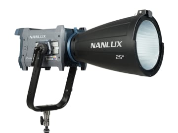 発光素子8色のフルカラーLEDライト「NANLUX Evoke」が正式発売　新マウントに対応　防じん防滴仕様も