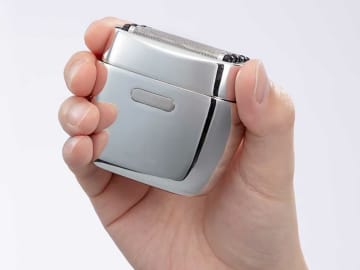 5枚刃の手のりシェーバー、小泉成器