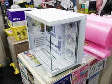 Cooler Masterの安価なピラーレスPCケース「Elite 681」がTSUKUMOで展示スタート
