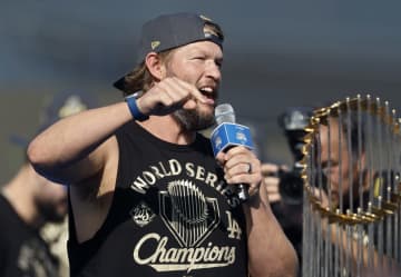 「もう過小評価しちゃいけない」MVP山本由伸の“中０日”熱投を引退カーショウが再び称賛！ 最後は驚きの告白「知らなかったんだ」