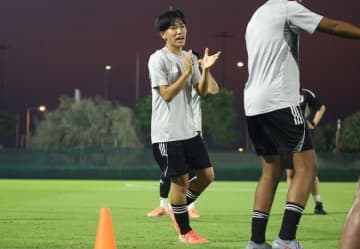 憧れの先輩のように、U-17W杯で活躍誓う！ “走れる司令塔”野口蓮斗が持つ可能性と大舞台で掲げるテーマ「勝ちに持っていける選手になりたい」【現地発】