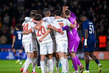 史上初の開幕連勝記録を「16」に更新！　バイエルン指揮官「本当に重要な勝ち点3」